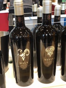 Sint Hills wine