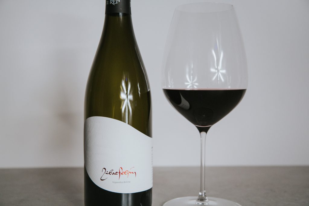 Pasji rep - Jebatschin red, 2018
