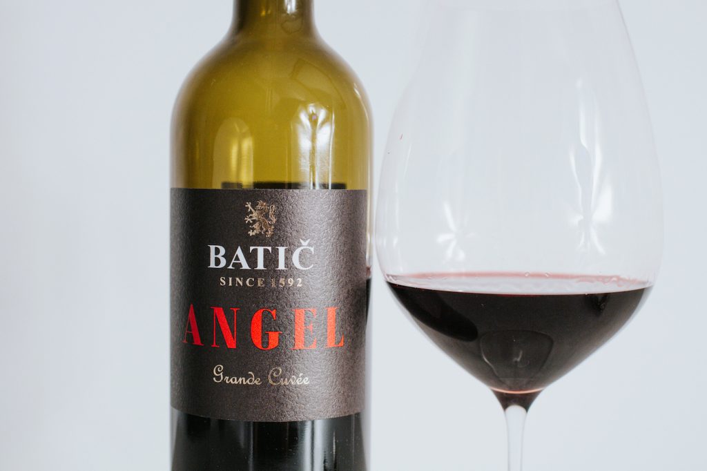 Batič - Angel red, 2018