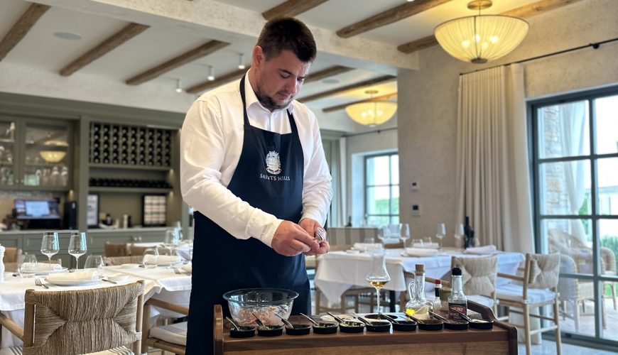 Deni Mandić preparing beef tartare